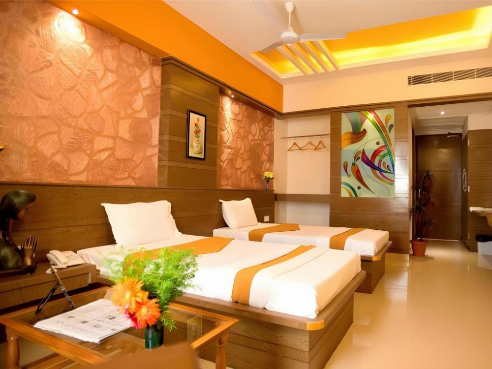 Room image 4